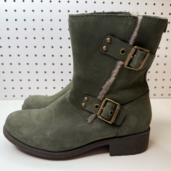 UGG Neils Boot in Green Suede with Buckle Detail - Picture 4 of 16
